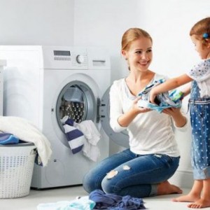 Lưu ý khi giặt quần áo cho bé