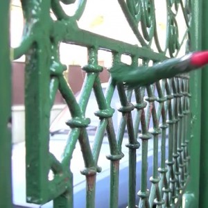 Bao Lâu Nên Sơn Lại Cửa Sắt Ngoài Trời Một Lần?