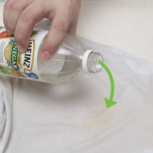 Cách tẩy các vết bẩn trên đồng phục bệnh viện