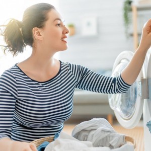 Mẹo giặt quần áo mùa hè sạch mà vẫn tiết kiệm điện nước