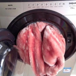 5 vật dụng không nên cho vào máy giặt