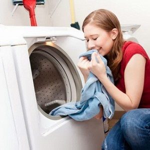 Nên dùng nước giặt hay bột giặt cho máy giặt?